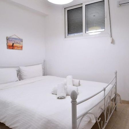 Minimal Apartment At The Foot Of The Odeon Of ... 雅典 外观 照片